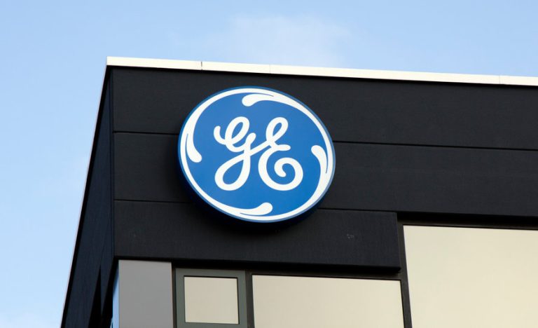 Surging GE Vernova stock price faces a crucial valuation risk