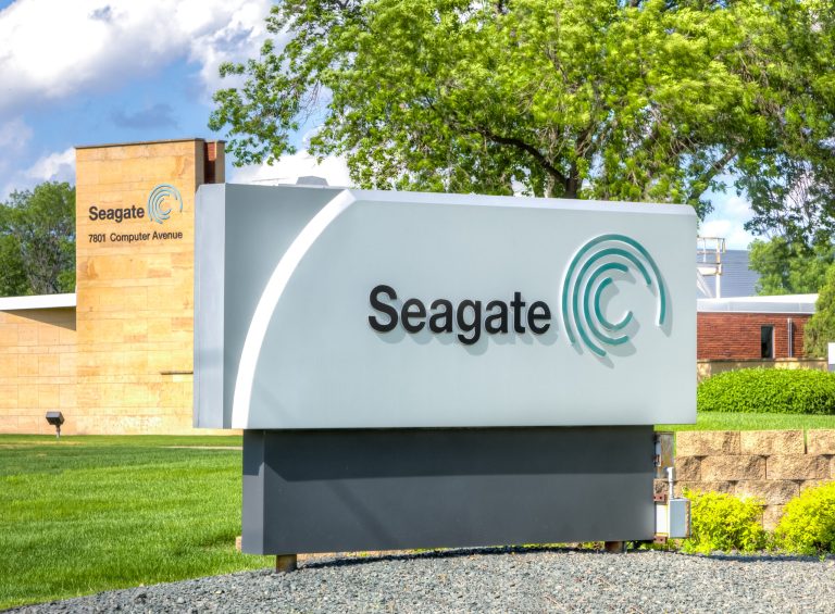 Seagate Technology stock hits key resistance ahead of its earnings: buy or sell?